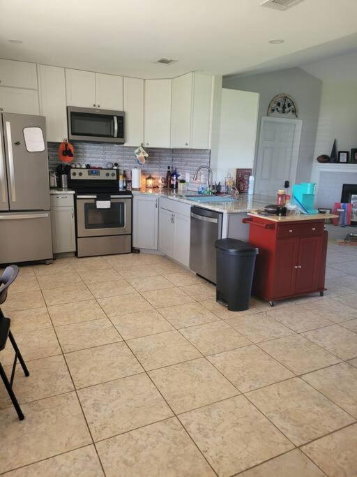 Beautiful 3 Bedroom Home 4 Minutes From The Beach Pensacola Exterior photo