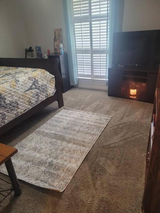 Beautiful 3 Bedroom Home 4 Minutes From The Beach Pensacola Exterior photo
